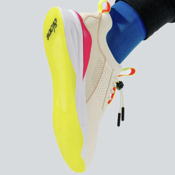 Clove Limited Edition Lemon Aid Sneakers Healthcare Nursing NEW Unixex W9.5 / M8 - Picture 5 of 14